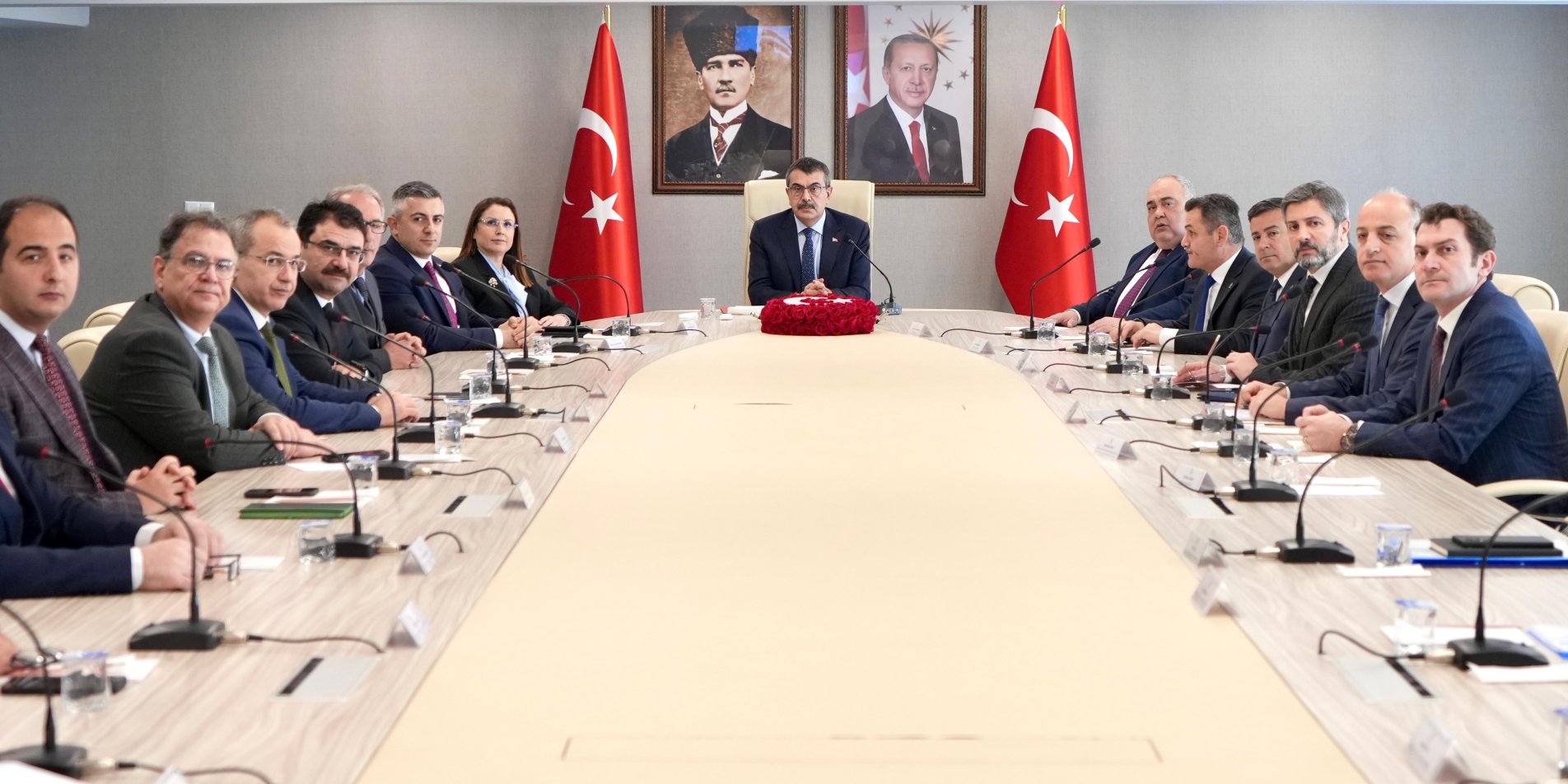 BAKAN TEKİN, BARTIN'DA İL EĞİTİM DEĞERLENDİRME TOPLANTISINA KATILDI